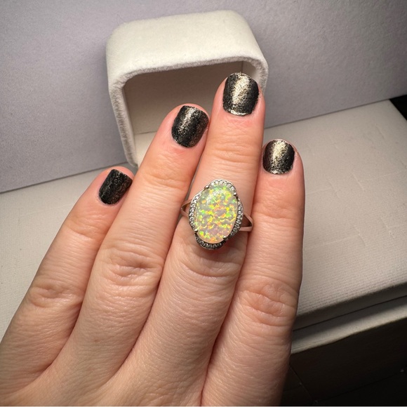 Opal-like CZ 925 Sterling Silver Band Ring Size 8.25 - Picture 2 of 11